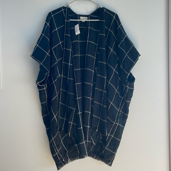 LOFT Accessories - NWT Loft Plaid Black and White Wrap With Sleeves Fall Winter One Size